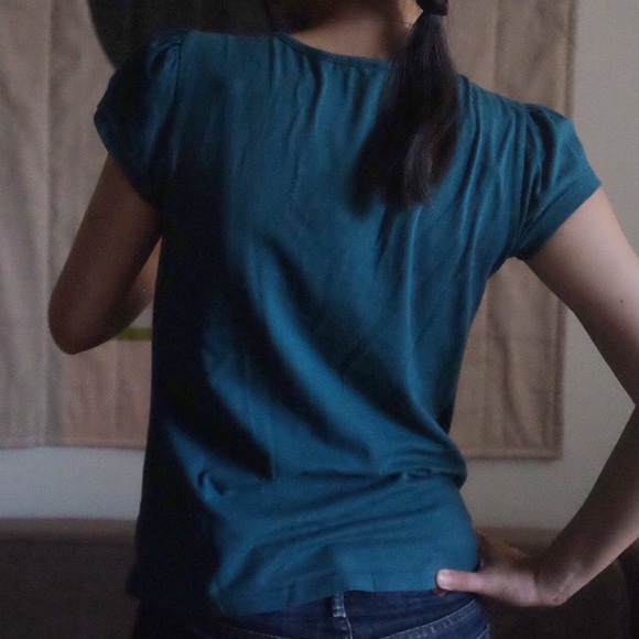 Round Neck Ruched Top - Picture 2 of 2